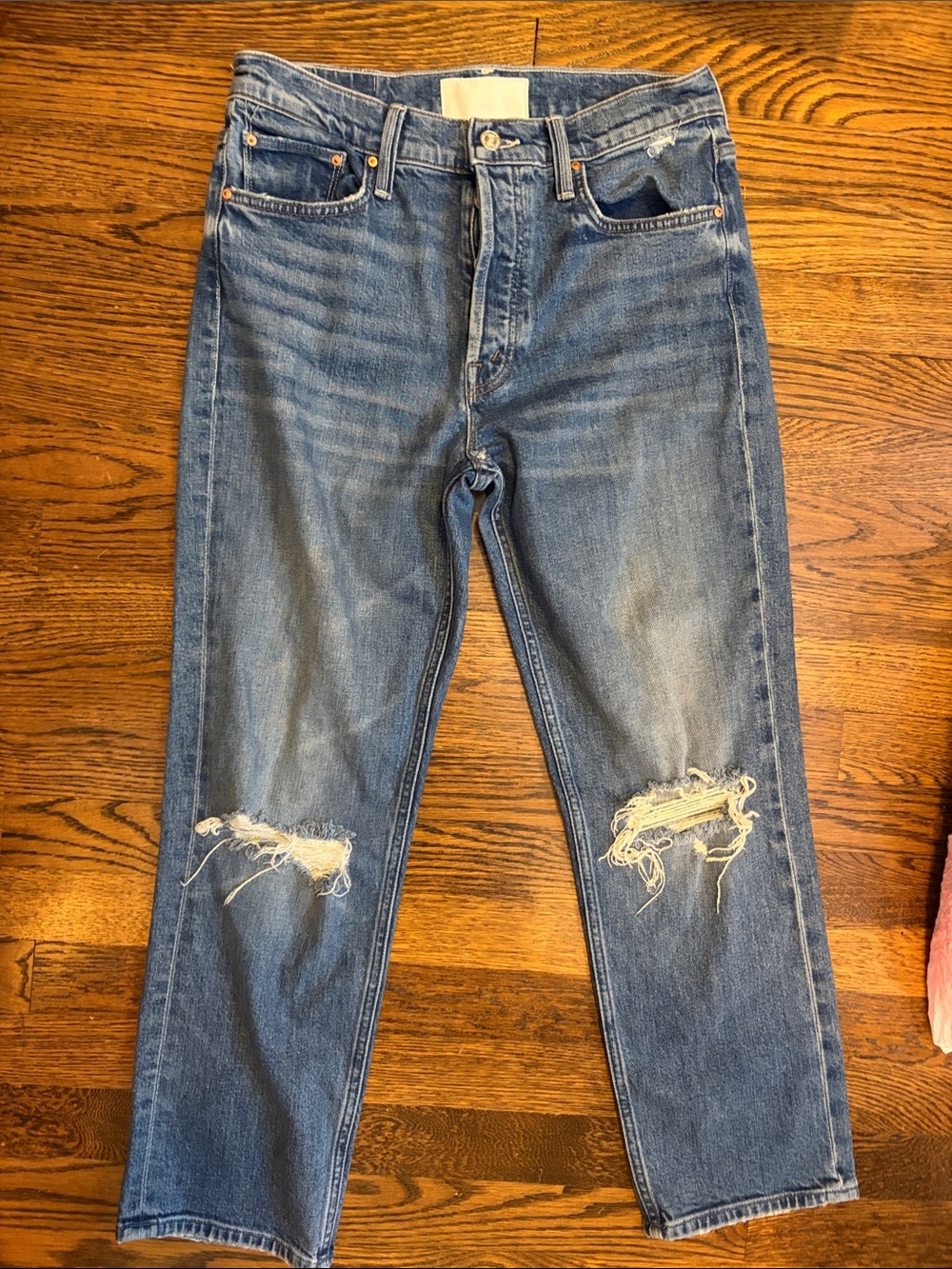 Mother The Tomcat playing with scissors. Size 29